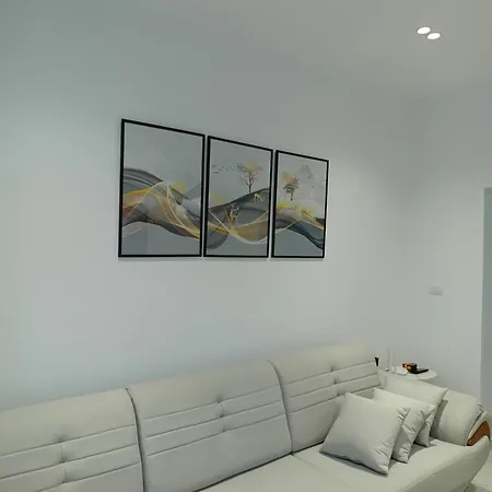Adriatik Demiraj Appartamento